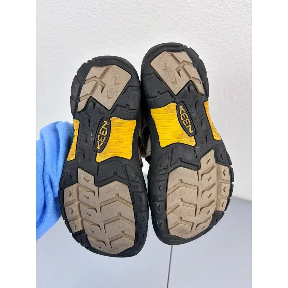 Keen men's 6‎ tan Newport H2 closed-toe water sandals hiking outdoor casual